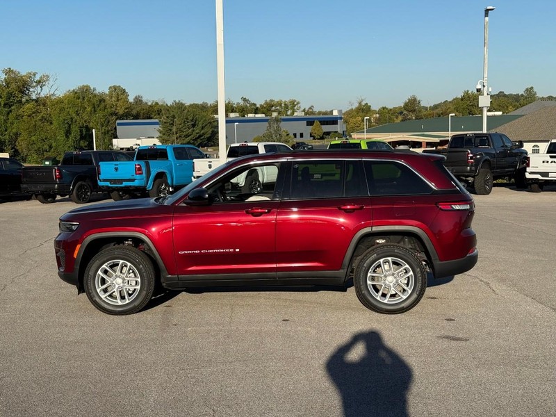 Jeep Grand Cherokee Vehicle Image 03