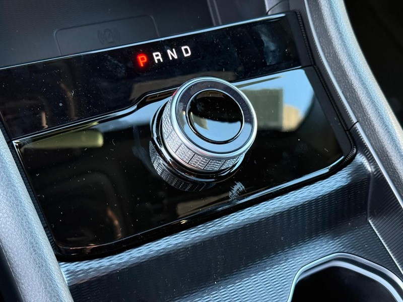 Jeep Grand Cherokee Vehicle Image 20