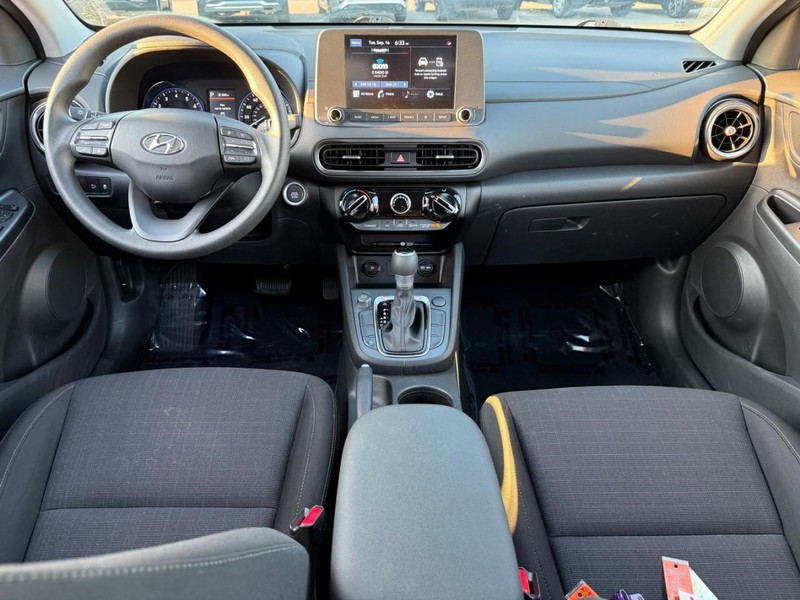 Hyundai Kona Vehicle Image 14