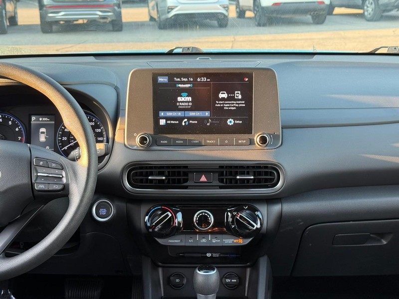 Hyundai Kona Vehicle Image 16