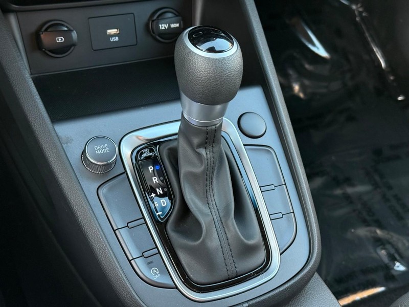 Hyundai Kona Vehicle Image 25