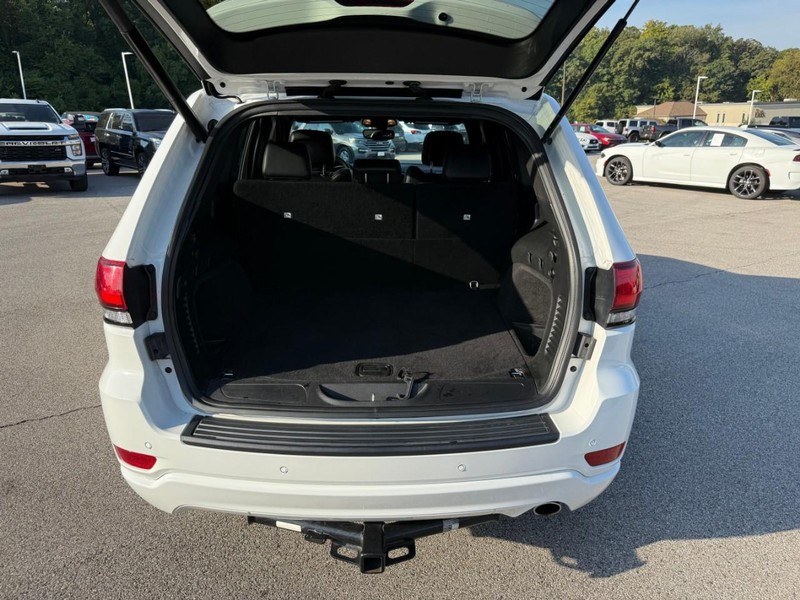 Jeep Grand Cherokee Vehicle Image 07