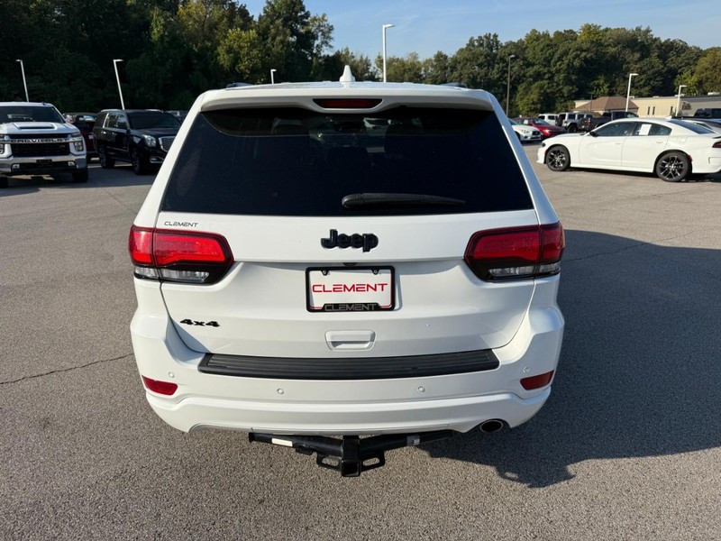 Jeep Grand Cherokee Vehicle Image 08