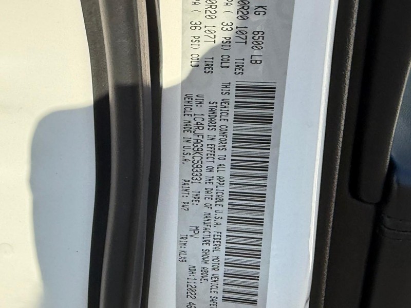 Jeep Grand Cherokee Vehicle Image 26