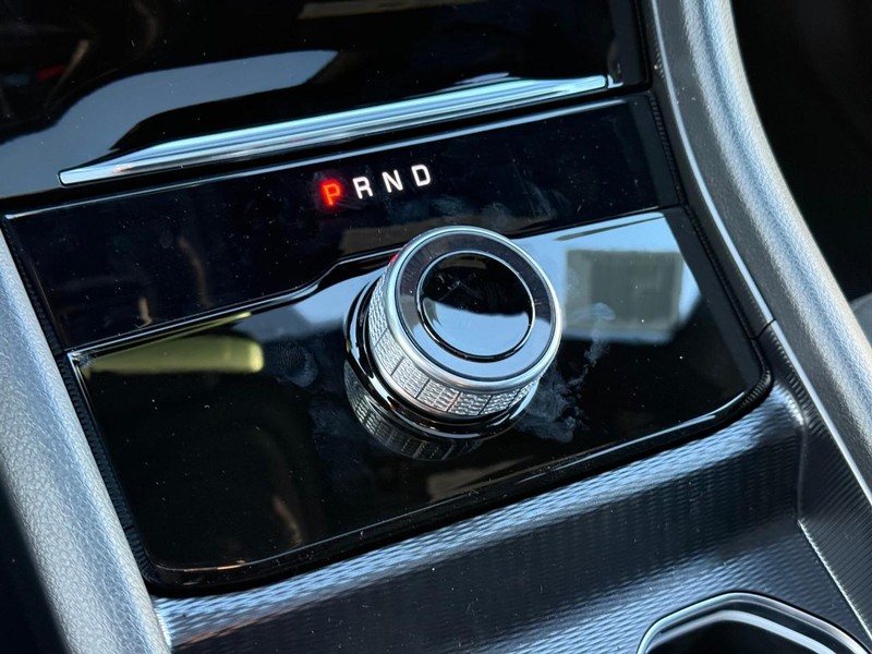 Jeep Grand Cherokee Vehicle Image 20