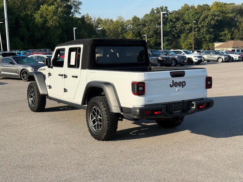 Jeep Gladiator Vehicle Image 04