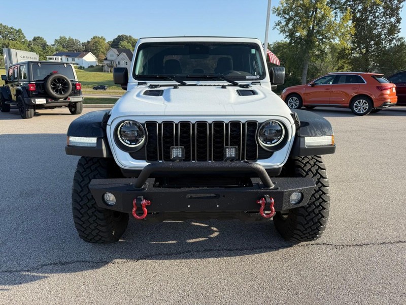 Jeep Gladiator Vehicle Image 11