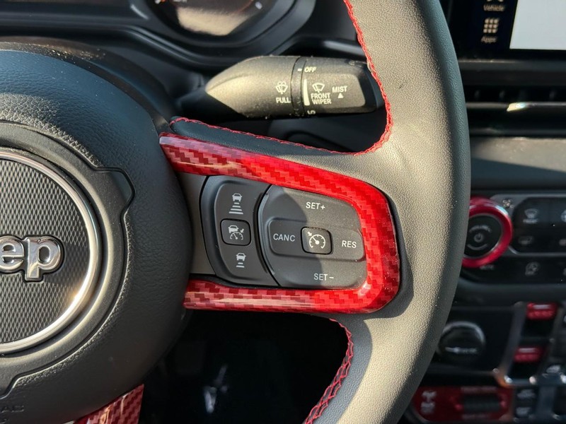 Jeep Gladiator Vehicle Image 16