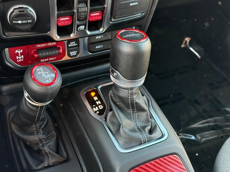 Jeep Gladiator Vehicle Image 18