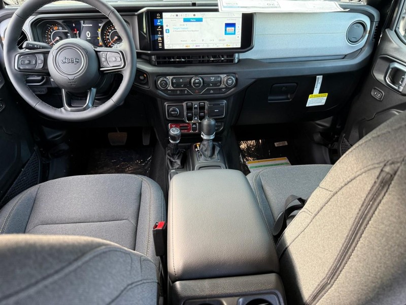 Jeep Wrangler Vehicle Image 08