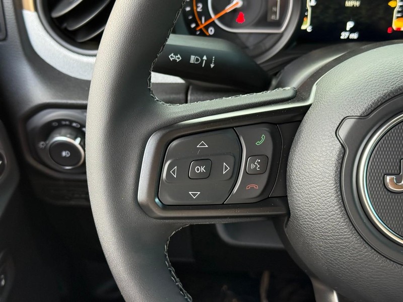 Jeep Wrangler Vehicle Image 15
