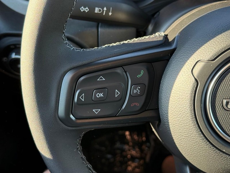 Jeep Wrangler Vehicle Image 15