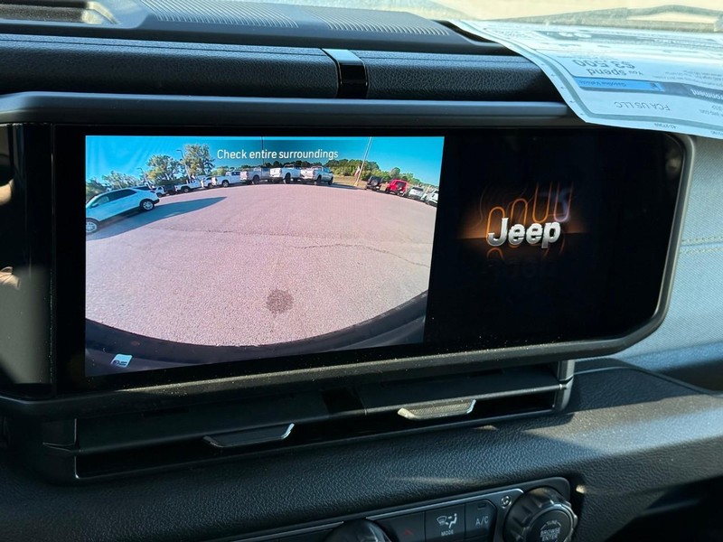 Jeep Wrangler Vehicle Image 17