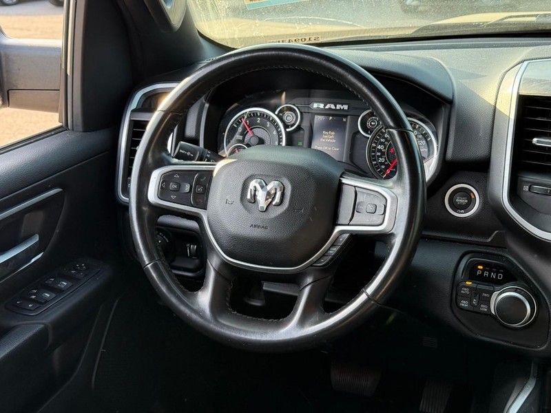 Ram 1500 Vehicle Image 16