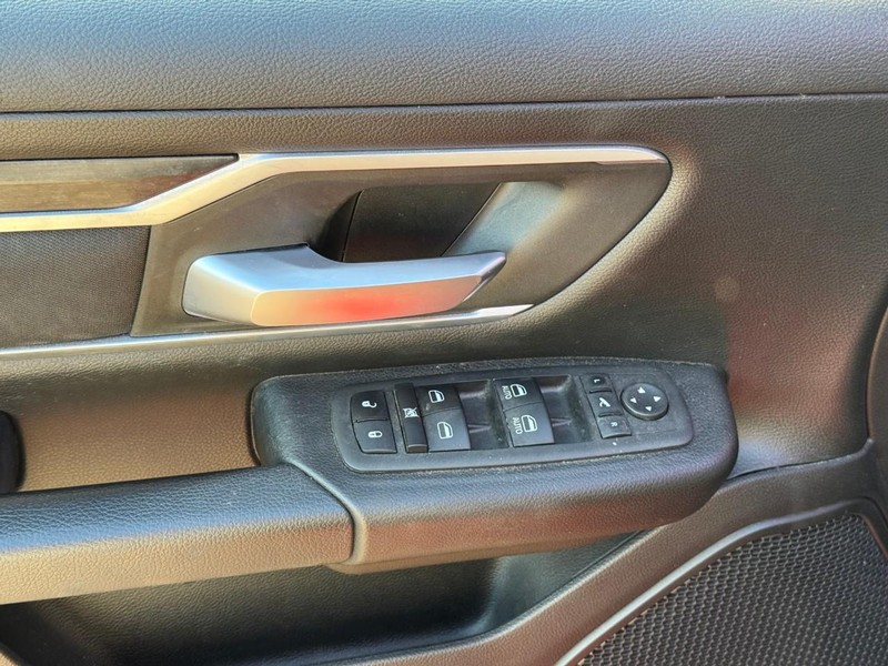 Ram 1500 Vehicle Image 18