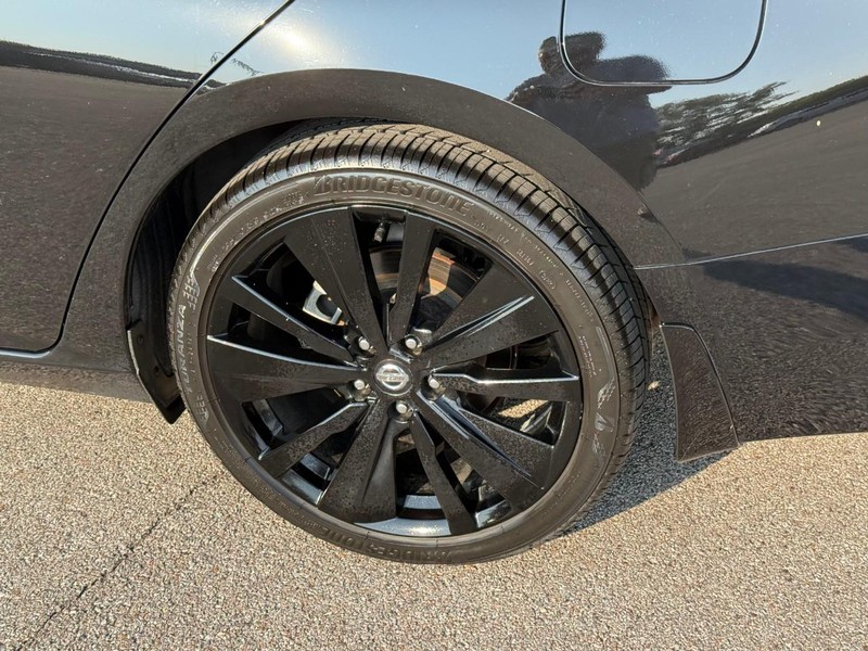 Nissan Altima Vehicle Image 05