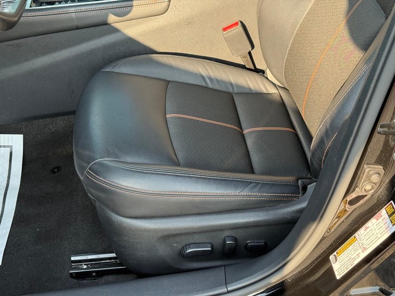 Nissan Altima Vehicle Image 22