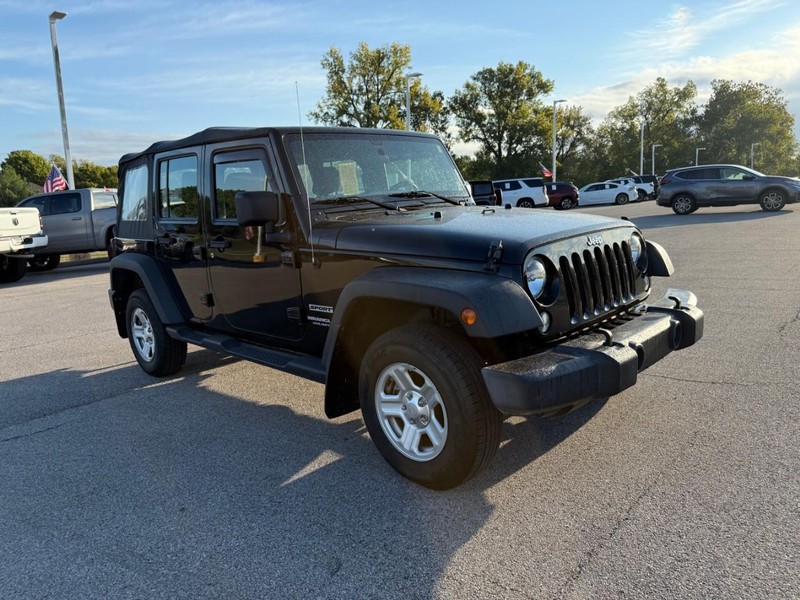 Jeep Wrangler Unlimited Vehicle Image 11