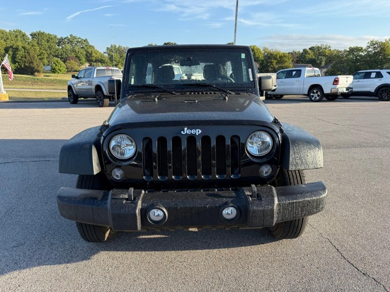 Jeep Wrangler Unlimited Vehicle Image 12