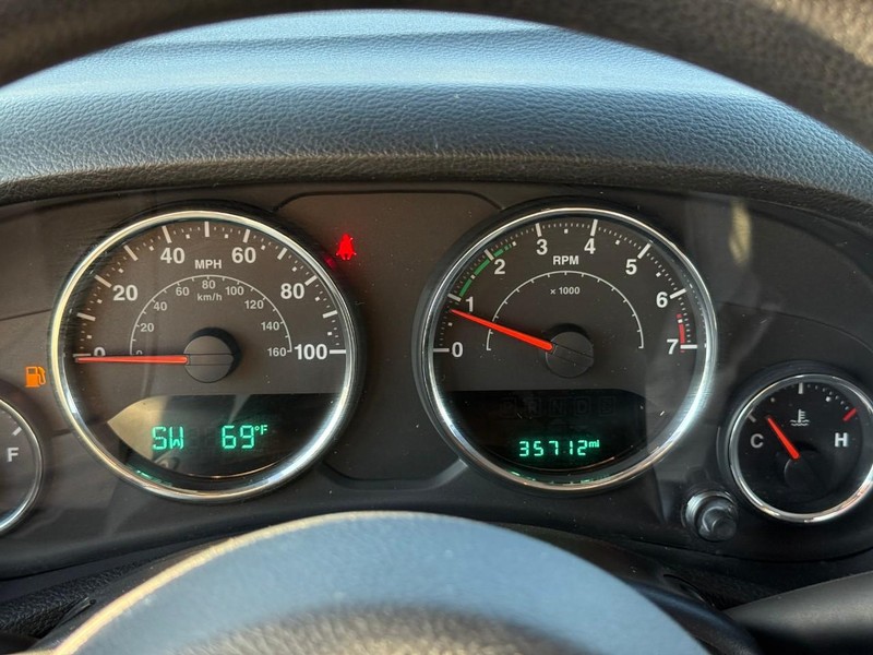 Jeep Wrangler Unlimited Vehicle Image 20