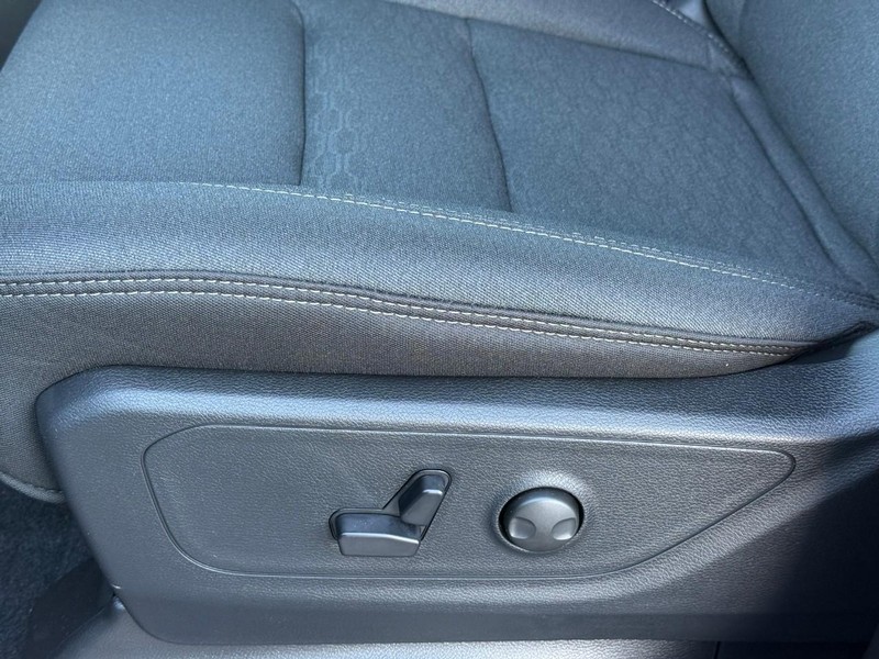 Ram 1500 Vehicle Image 15