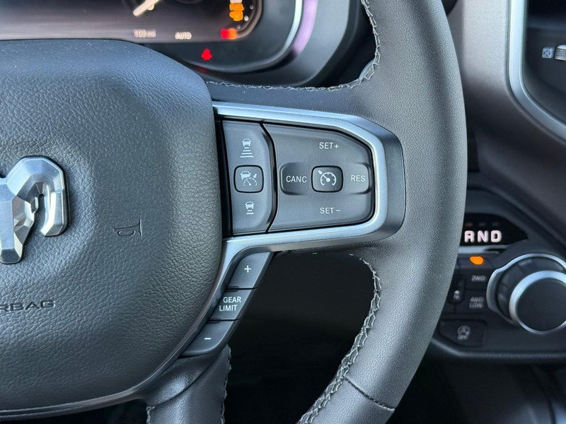 Ram 1500 Vehicle Image 17