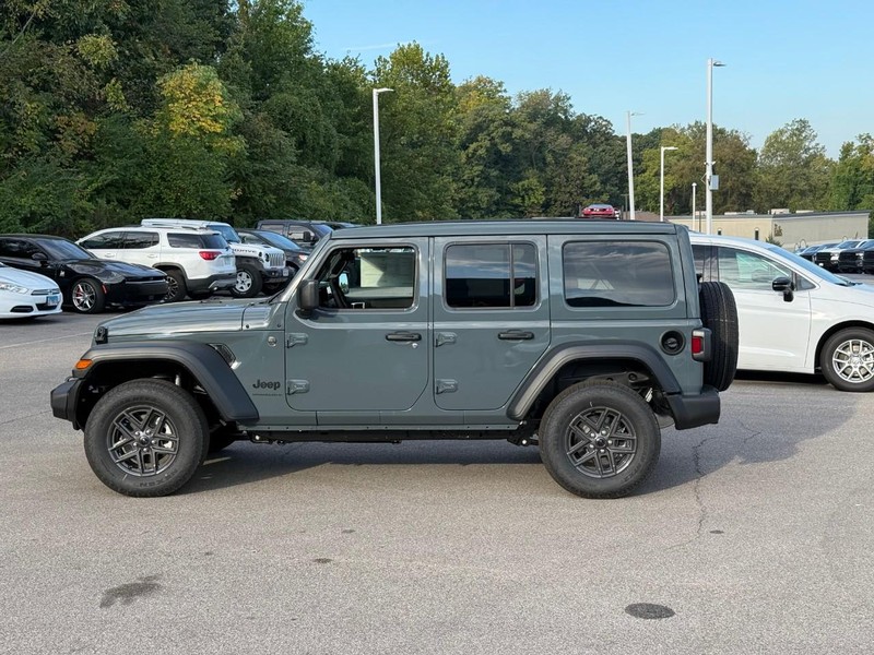 Jeep Wrangler Vehicle Image 03