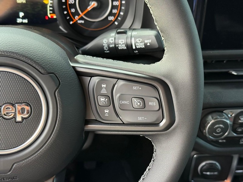 Jeep Wrangler Vehicle Image 16