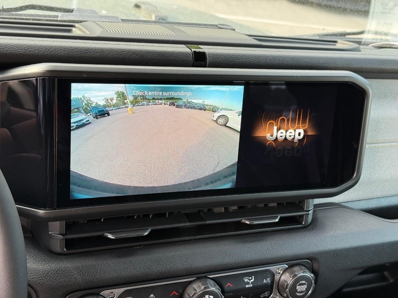 Jeep Wrangler Vehicle Image 19