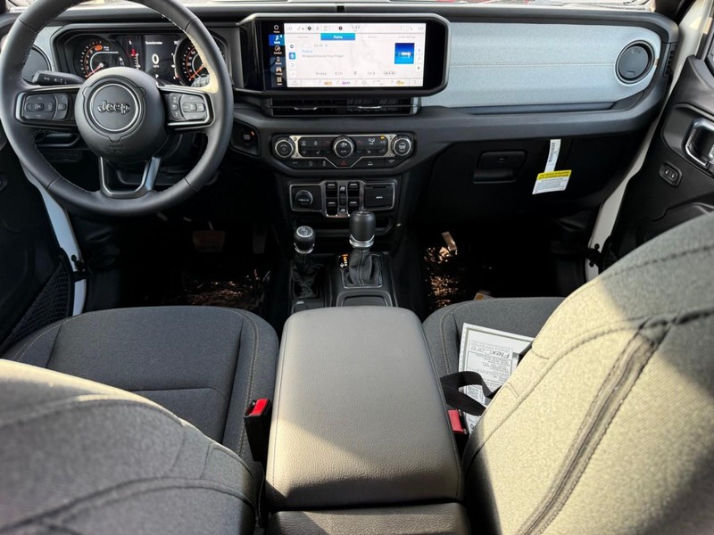 Jeep Wrangler Vehicle Image 08