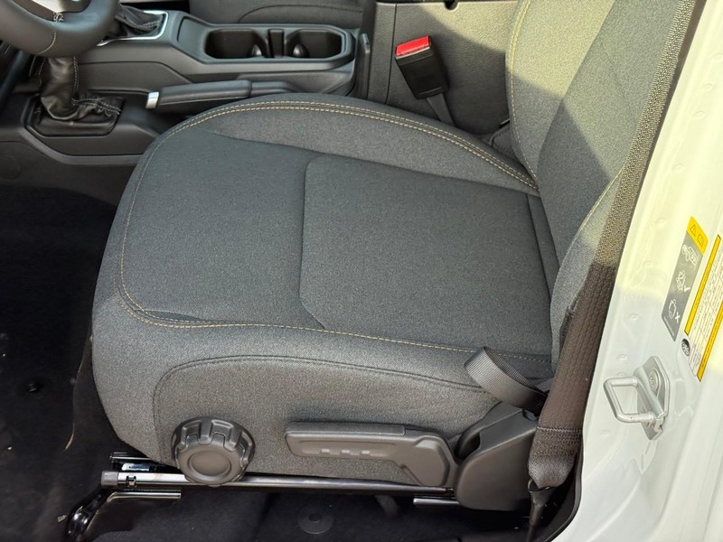 Jeep Wrangler Vehicle Image 14