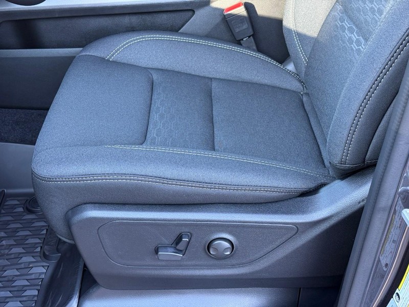 Ram 1500 Vehicle Image 14