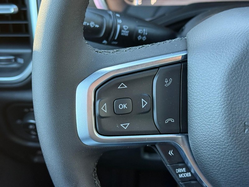 Ram 1500 Vehicle Image 16