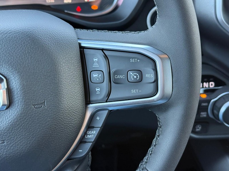 Ram 1500 Vehicle Image 17