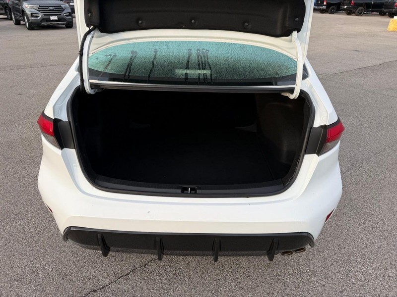 Toyota Corolla Vehicle Image 08