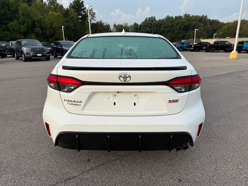 Toyota Corolla Vehicle Image 09