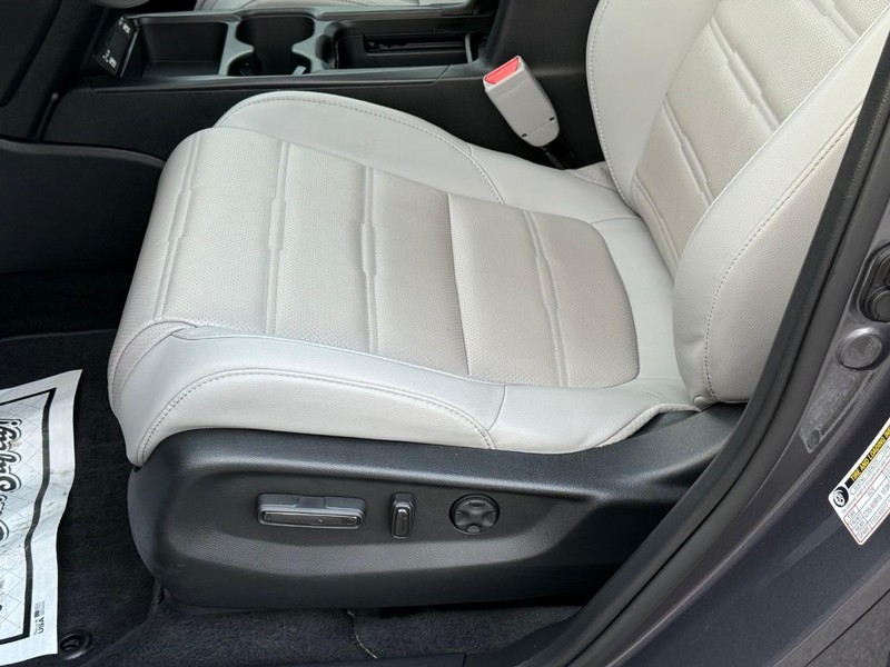 Honda CR-V Vehicle Image 23