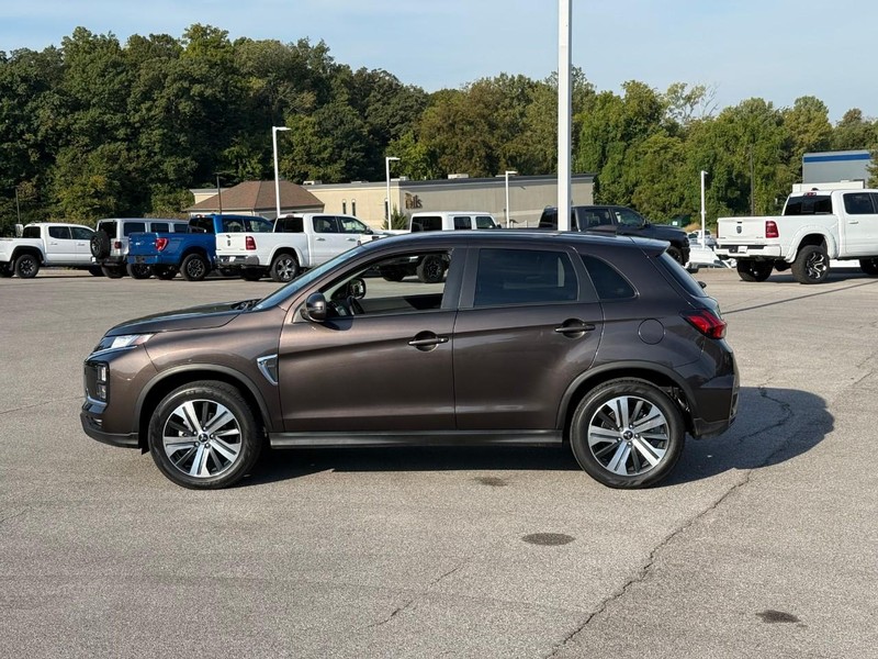 Mitsubishi Outlander Sport Vehicle Image 03