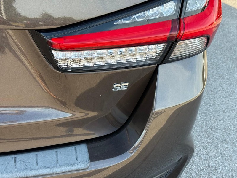 Mitsubishi Outlander Sport Vehicle Image 08