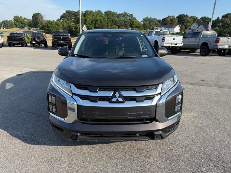 Mitsubishi Outlander Sport Vehicle Image 14