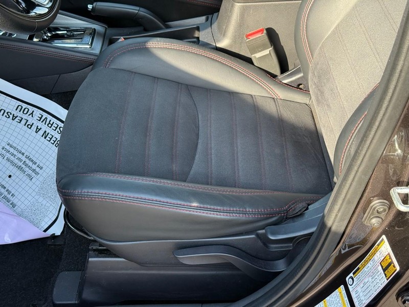 Mitsubishi Outlander Sport Vehicle Image 22