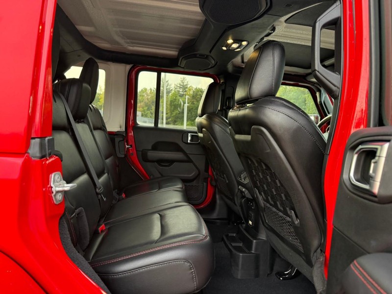 Jeep Wrangler Unlimited Vehicle Image 13