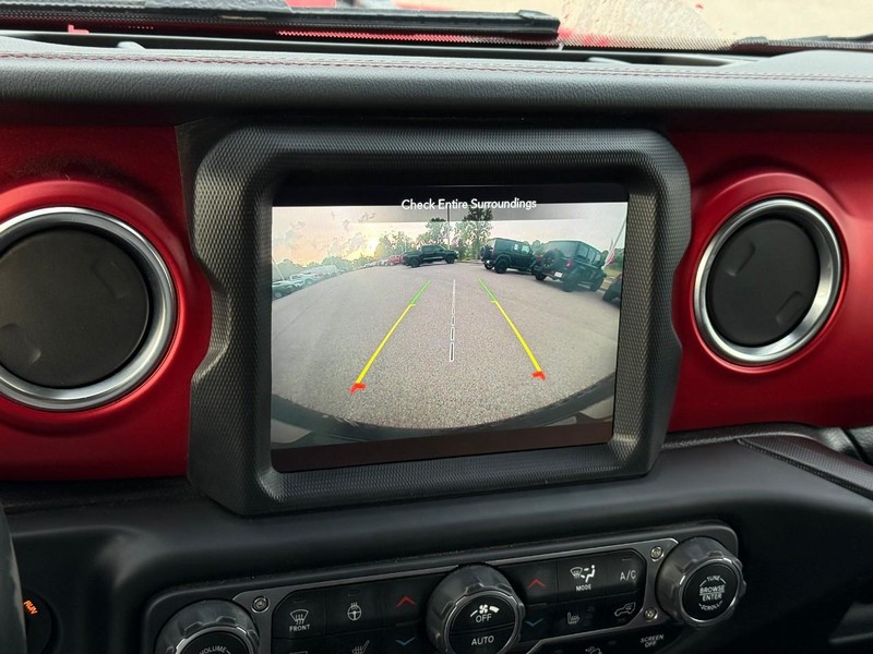 Jeep Wrangler Unlimited Vehicle Image 25