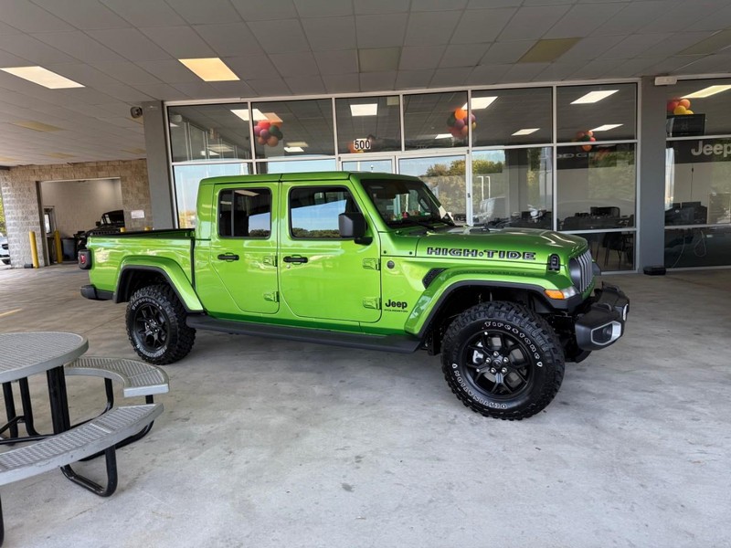 Jeep Gladiator Vehicle Image 03
