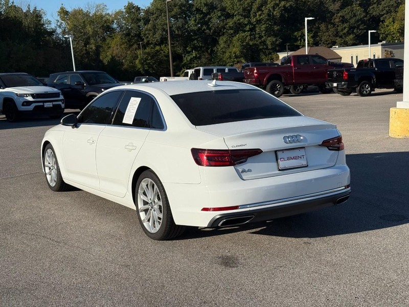 Audi A4 Vehicle Image 04