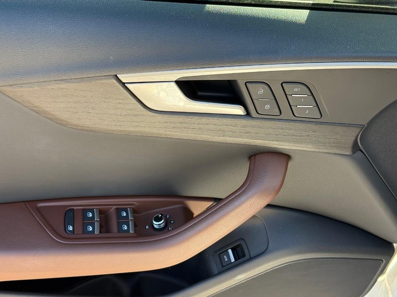 Audi A4 Vehicle Image 20