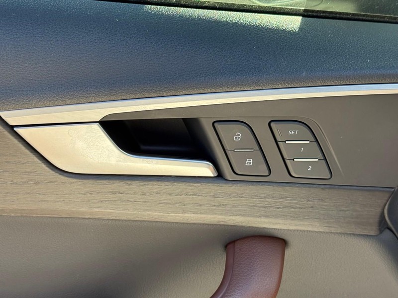 Audi A4 Vehicle Image 21