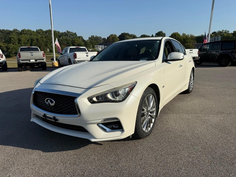 INFINITI Q50 Vehicle Image 09