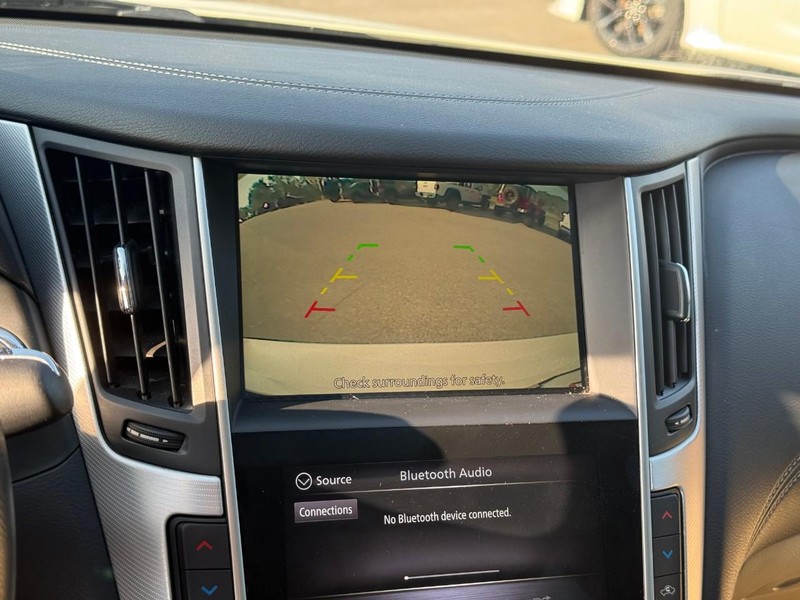 INFINITI Q50 Vehicle Image 24