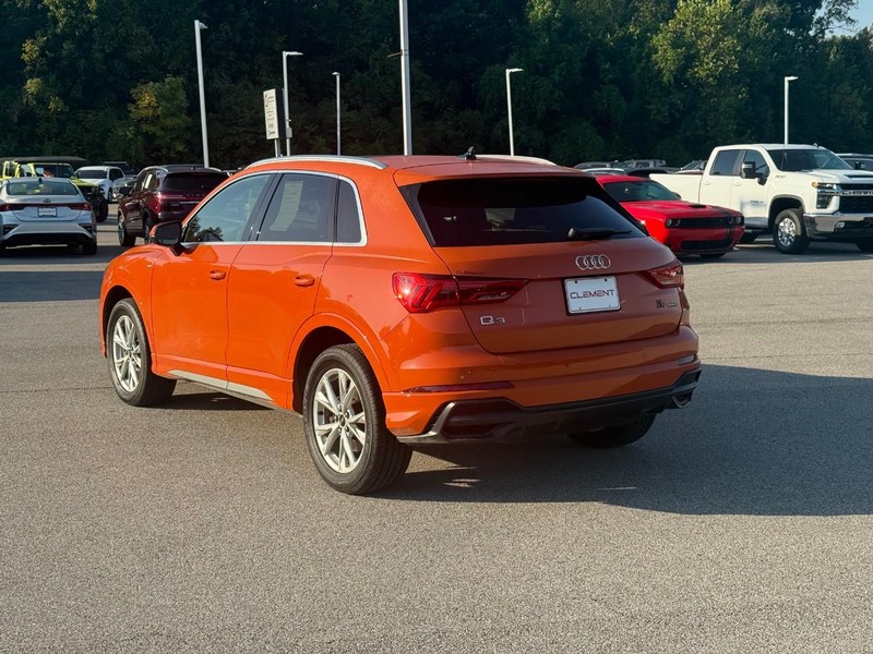 Audi Q3 Vehicle Image 04